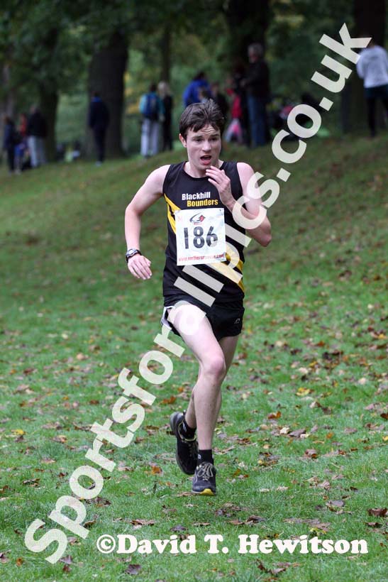 Jordan Bell Blackhill Bounders) in the Gibside Trail Race, Rowlands Gill. Photo: David T. Hewitson/Sports for All Pics